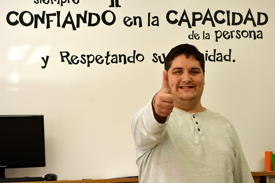 Juan José, miembro del equipo de entintado de Picogordo
